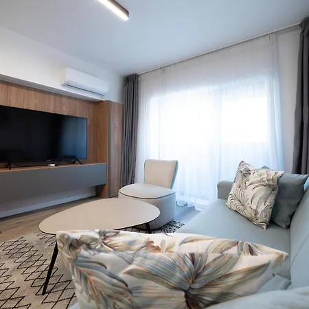 Novos Luxury ホテル 5*