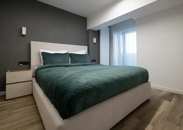 Otel Novos Luxury Bükreş