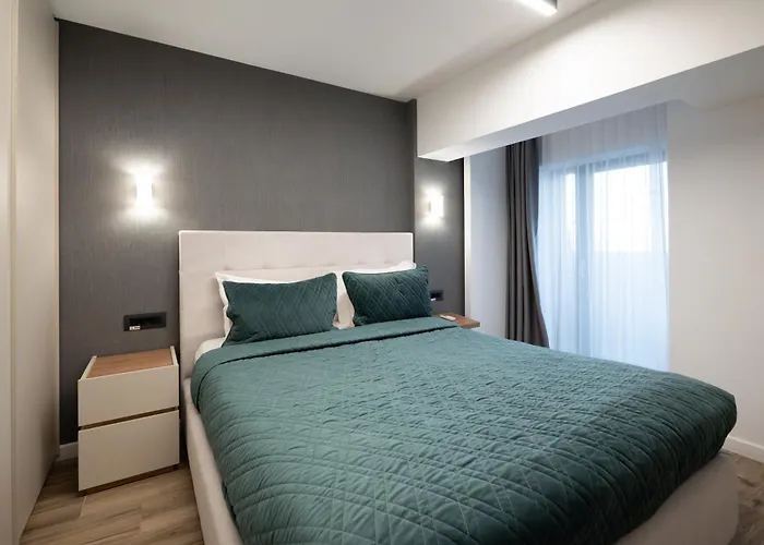 Novos Luxury 5* Bükreş