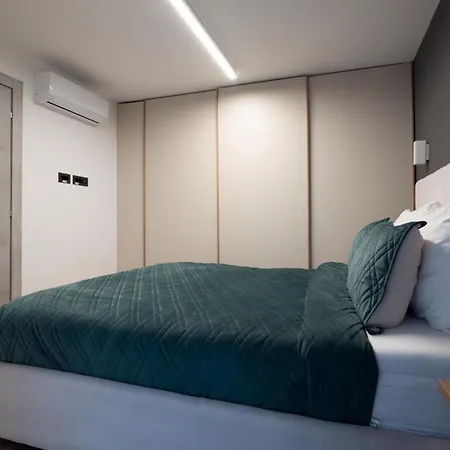 Novos Luxury Hotel
