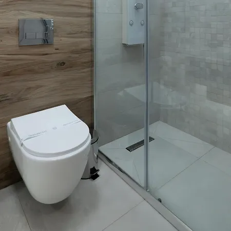 Отель Novos Luxury Бухарест
