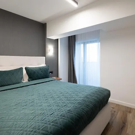 Novos Luxury 5* Bukarest