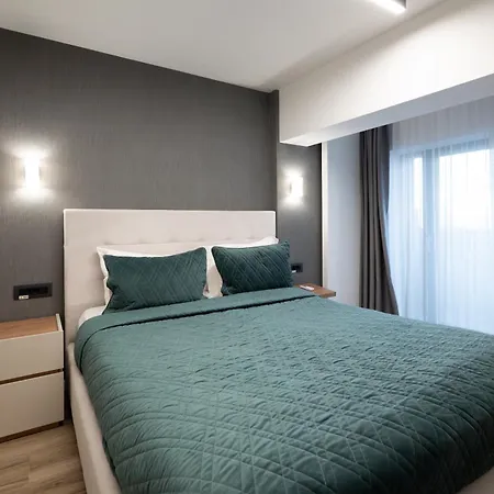Novos Luxury 5* Bukarest