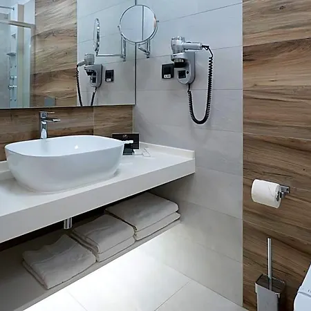 Novos Luxury 5* Bucharest