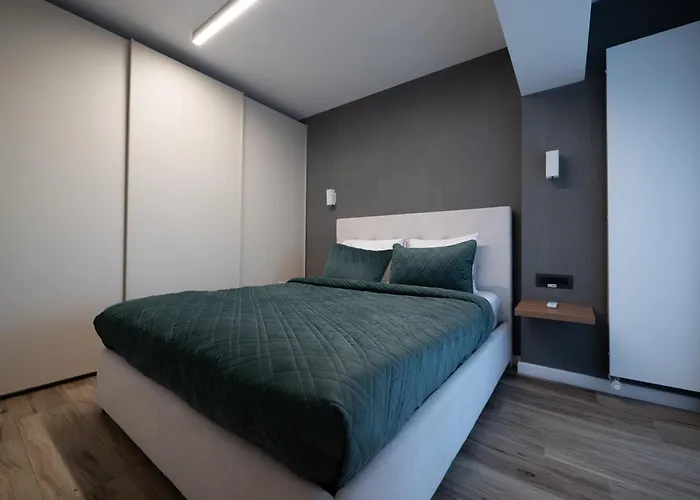 Novos Luxury Hotel Boekarest