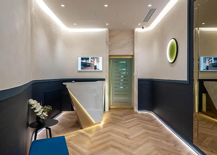 Novos Luxury 5* بوخارست