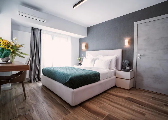 Novos Luxury 5* بوخارست